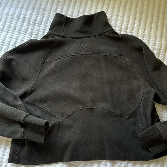 Lululemon Scuba 1/4 zip - Picture 3 of 3